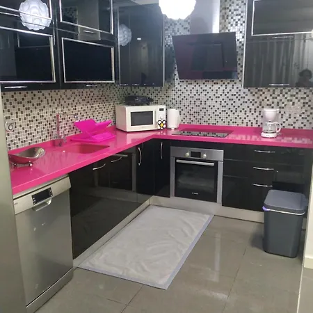 Eden Apartment *